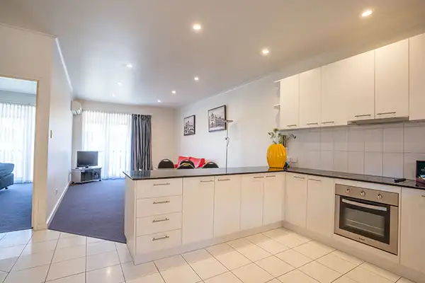 Clocktower Apartment Hotel Melbourne Executive Two Bedroom Kitchen